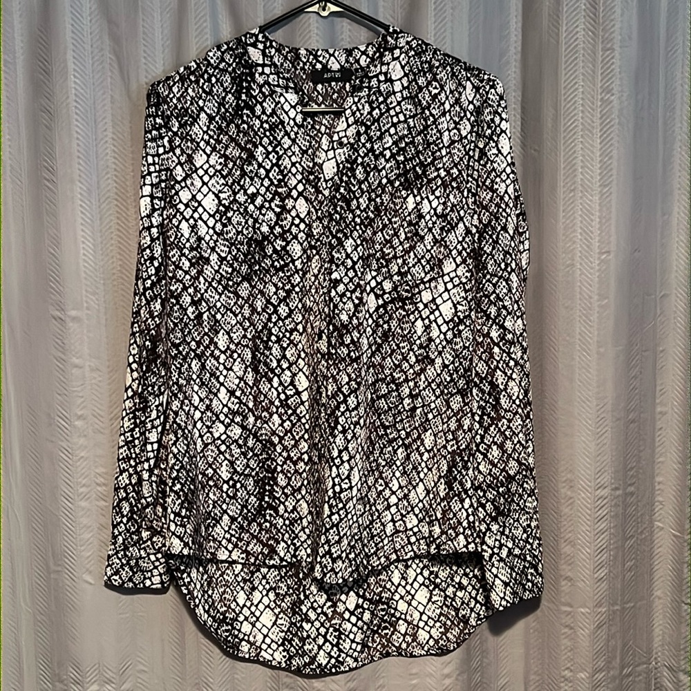 Apt. 9 Button Up Blouse